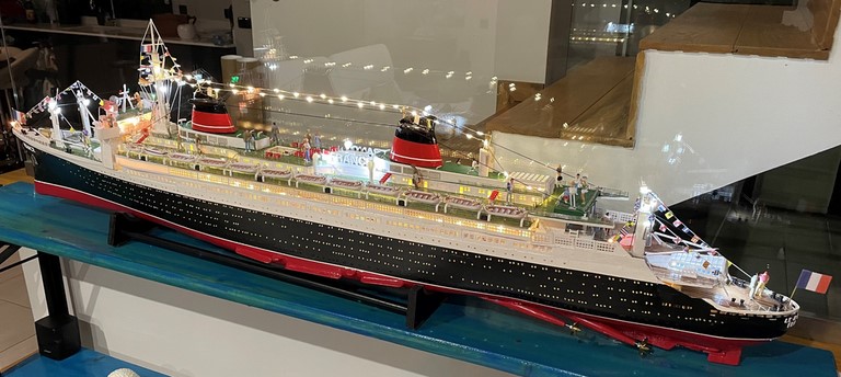 Maquette bateau bois le France