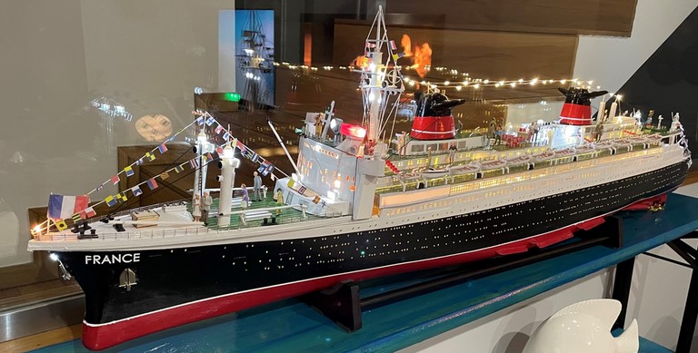 maquette de bateau en bois le France