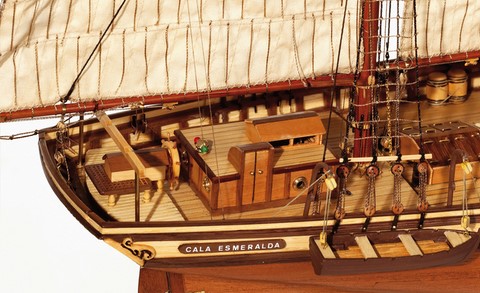 Maquette bateau bois Esmeralda OcCre