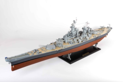 Maquette de bateau militaire en bois Missouri