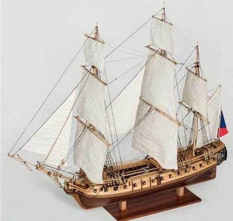 maquette batau en bois la Flore