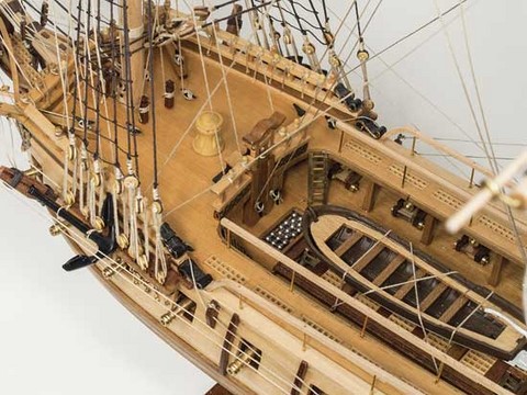 maquette batau en bois la Flore