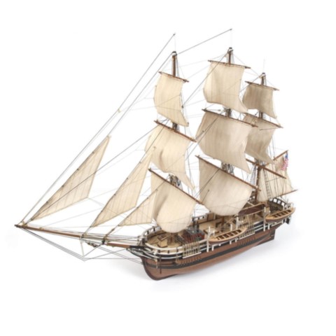 Maquette de bateau en bois la Belle poule