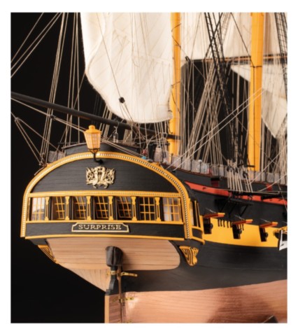 Maquette de bateau en bois HMS SURPRISE  Artesania