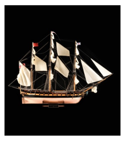 Maquette de bateau en bois HMS SURPRISE  Artesania