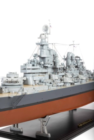 Maquette de bateau militaire "Missouri"